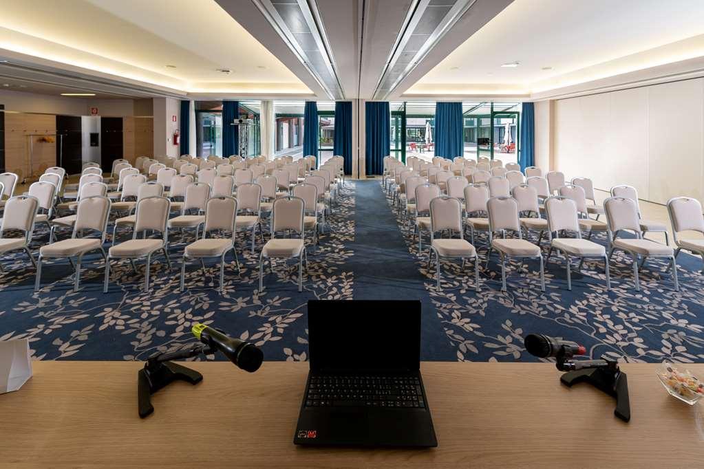Doubletree By Hilton Milan Malpensa Solbiate Olona Hotel Facilities photo