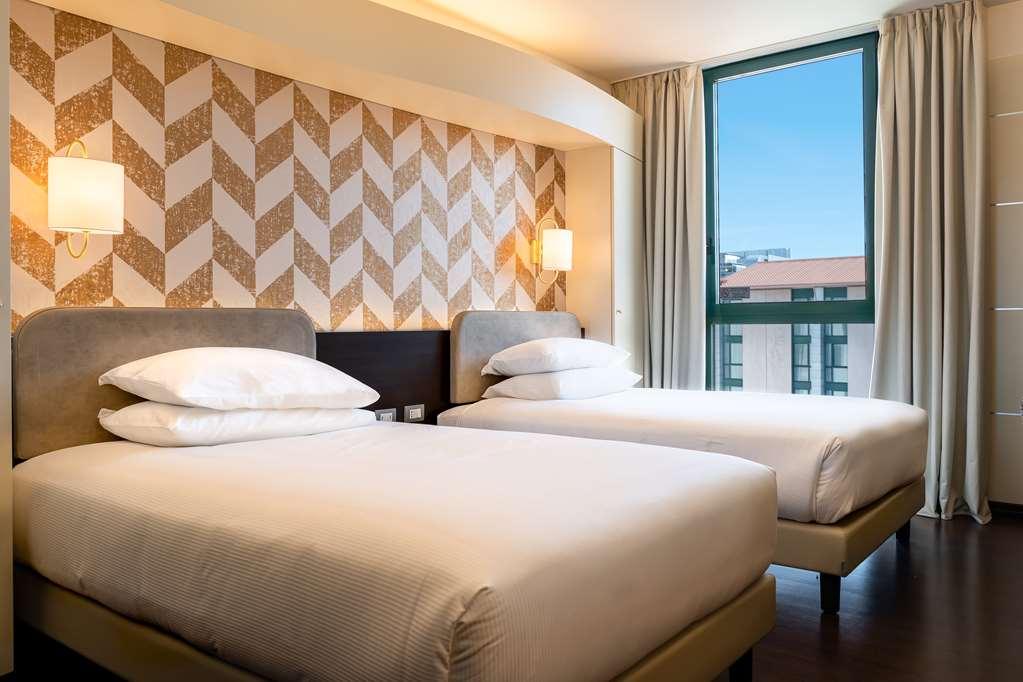 Doubletree By Hilton Milan Malpensa Solbiate Olona Hotel Room photo