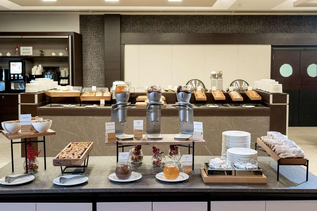 Doubletree By Hilton Milan Malpensa Solbiate Olona Hotel Restaurant photo