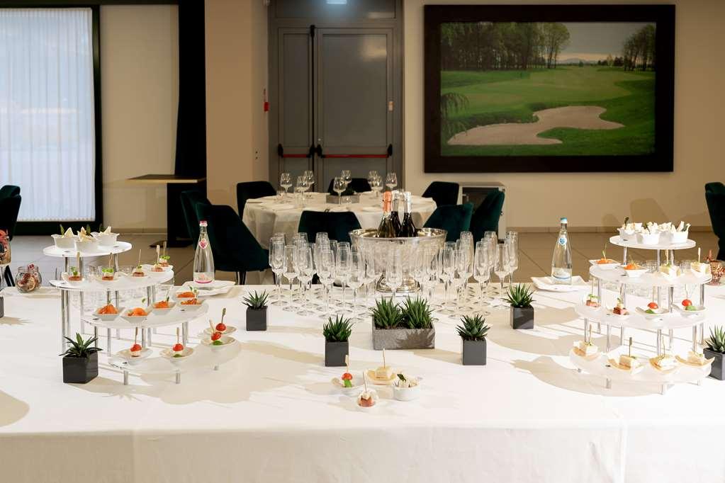 Doubletree By Hilton Milan Malpensa Solbiate Olona Hotel Facilities photo