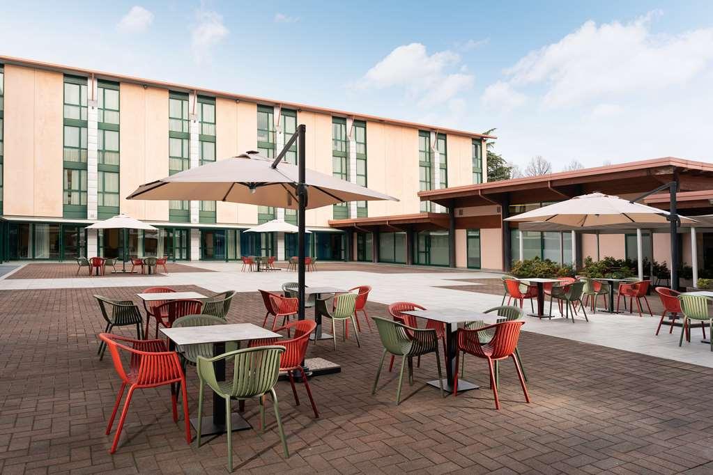 Doubletree By Hilton Milan Malpensa Solbiate Olona Hotel Exterior photo